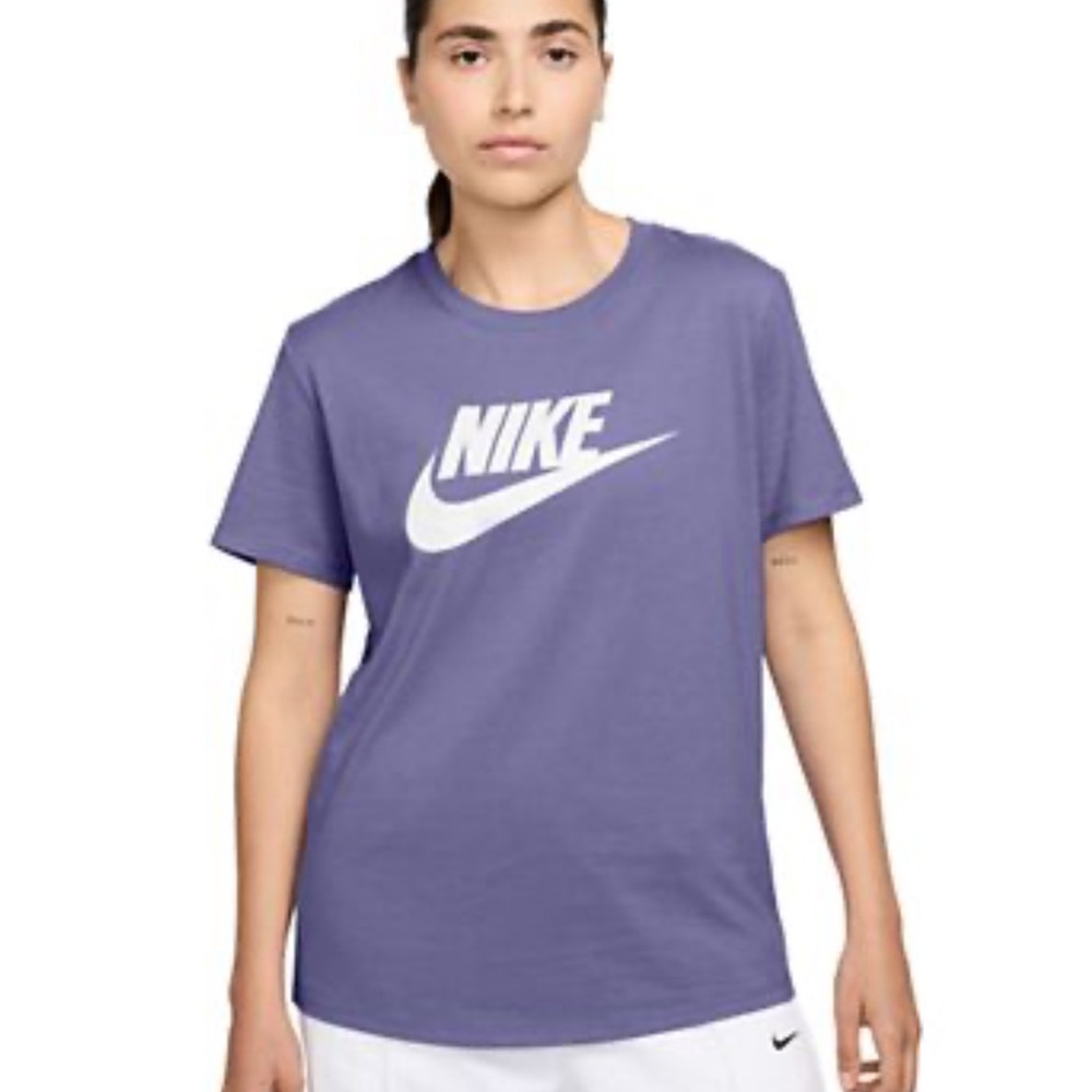 Nike Lavender Short Sleeve Logo Tee Sz M